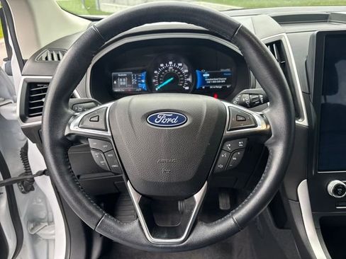 Used 2023 Ford Edge SEL image 14