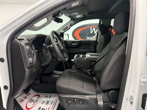 New 2026 GMC Sierra 1500 Pro image 9