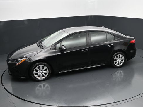 Used 2026 Toyota Corolla LE FWD image 28