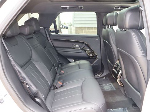 Used 2025 Land Rover Range Rover Sport Dynamic SE AWD/4WD image 29