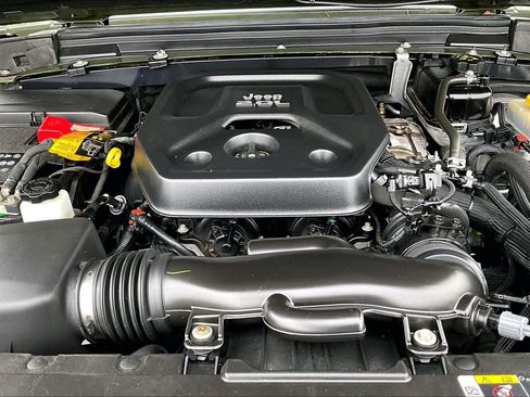 Used 2022 Jeep Wrangler Unlimited Sport AWD/4WD image 9