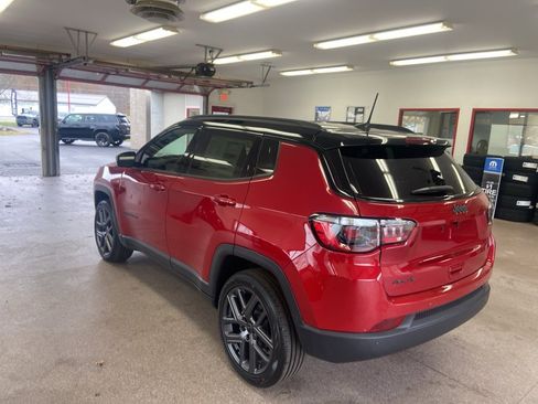 New 2026 Jeep Compass Limited image 10