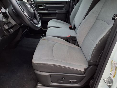 Used 2024 RAM 2500 Big Horn w/ Bed Utility Group image 3