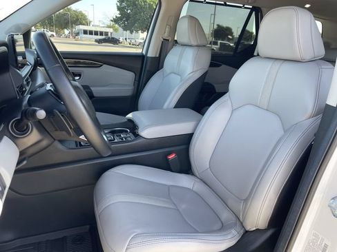 Certified 2025 Honda Pilot Touring image 25