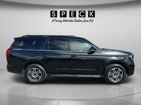 Certified 2025 Ford Expedition Active AWD/4WD image 6