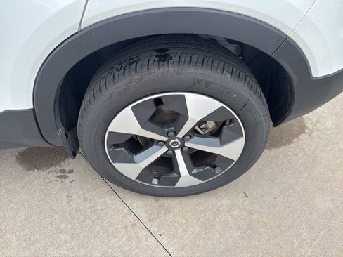 Certified 2026 Volvo XC40 B5 Plus AWD/4WD image 15