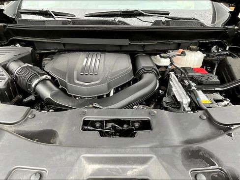 Used 2024 GMC Acadia Elevation image 12