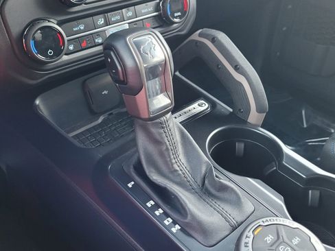 Used 2024 Ford Bronco Outer Banks image 21