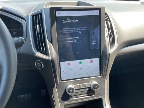 Used 2024 Ford Edge SEL w/ Convenience Package image 12