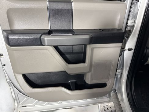 Used 2017 Ford F150 XLT RWD image 23