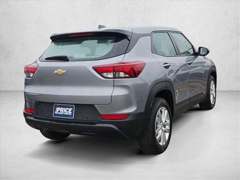 Used 2023 Chevrolet TrailBlazer LS image 4