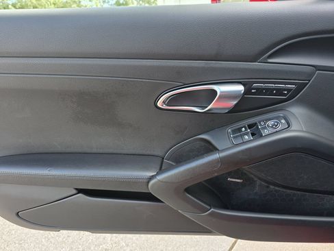 Used 2021 Porsche 718 Cayman S RWD image 18