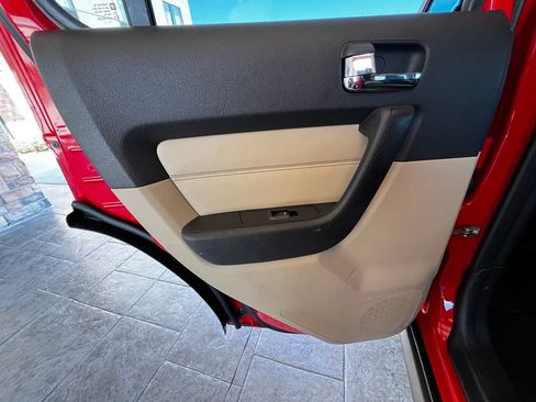 Used 2006 HUMMER H3 AWD/4WD image 12