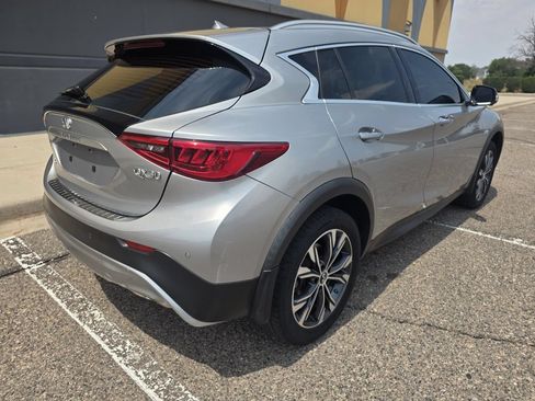 Used 2019 INFINITI QX30 AWD w/ Navigation Package image 9