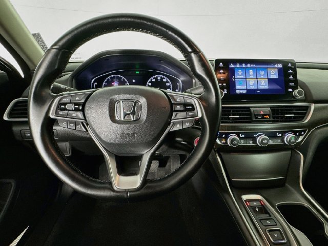 Used 2021 Honda Accord Touring image 10