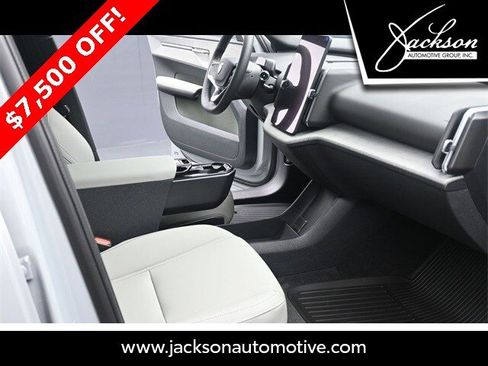 Used 2026 Volvo EX30 Cross Country Ultra w/ Protection Package Premier image 26
