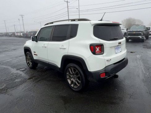 Used 2016 Jeep Renegade 75th Anniversary image 6