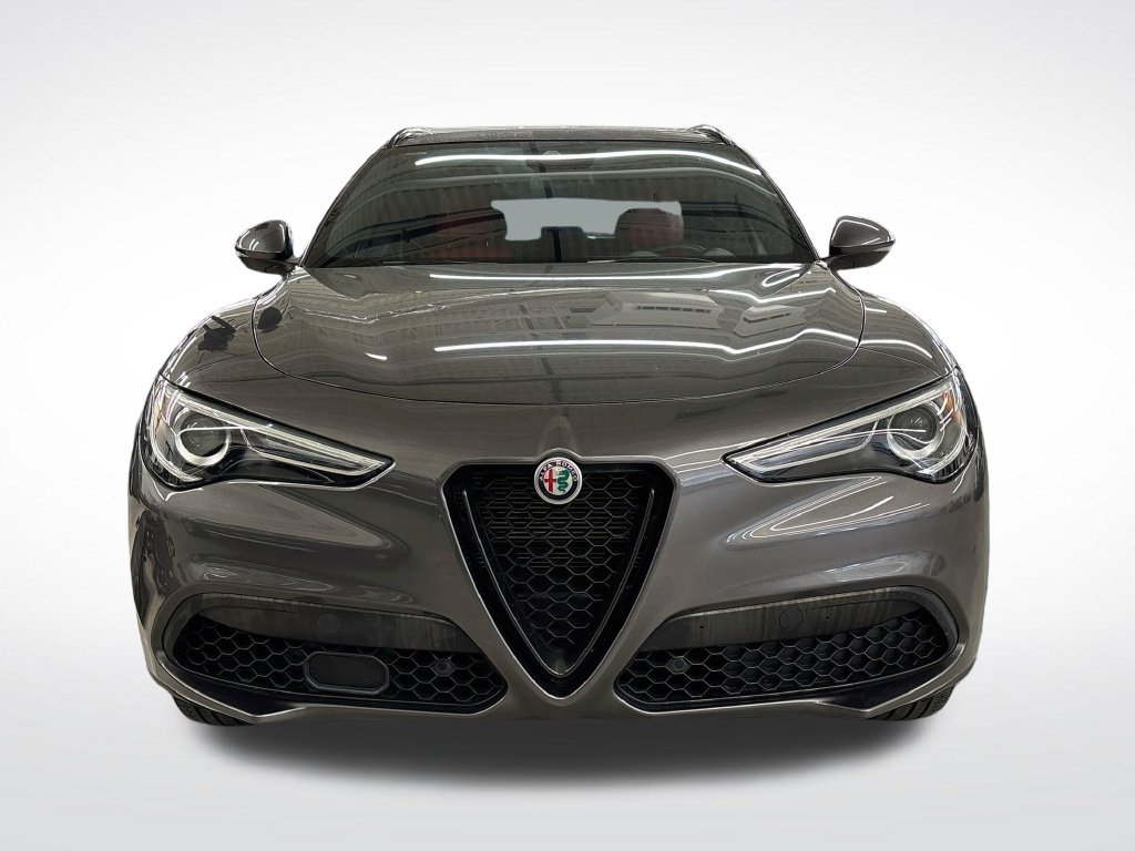 Used 2023 Alfa Romeo Stelvio Sprint AWD/4WD image 8