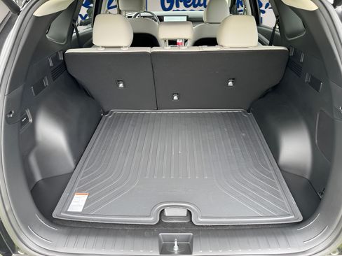 Certified 2025 Hyundai Tucson Limited FWD image 10