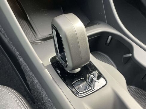 New 2026 Volvo XC40 B4 Core w/ Climate Package image 21