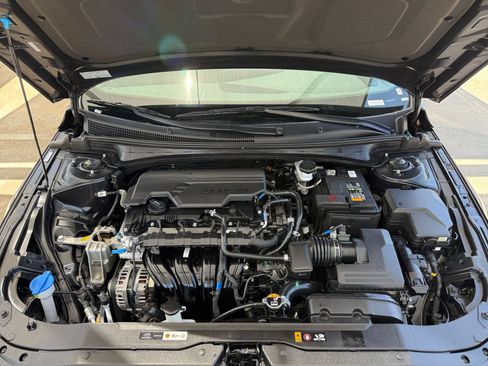 Used 2026 Hyundai Elantra Sport FWD image 32