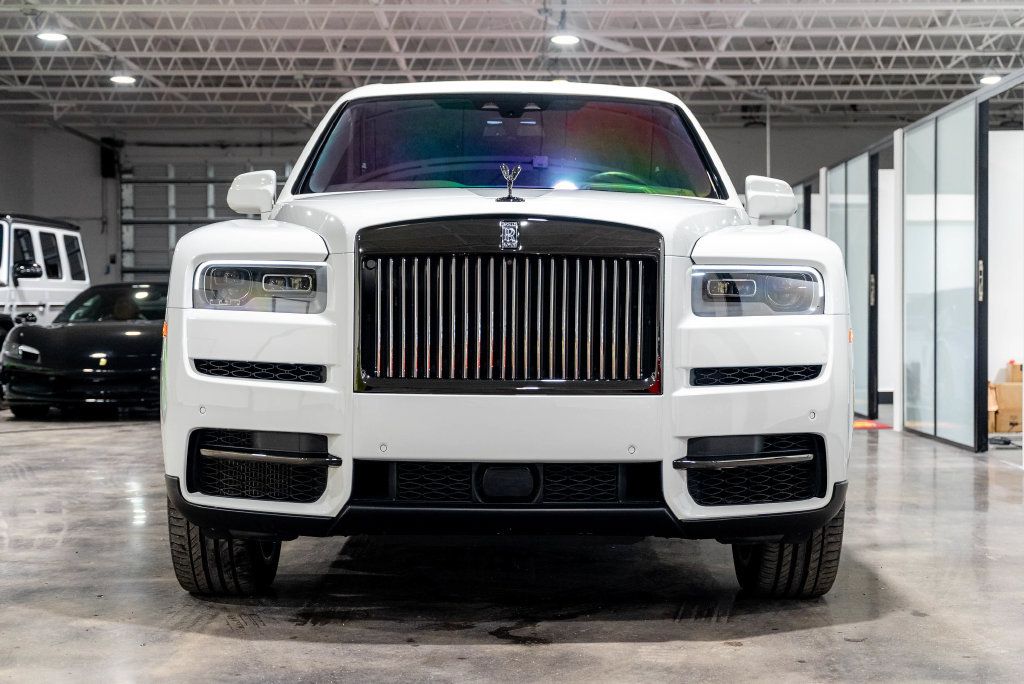 Used 2022 Rolls-Royce Cullinan Black Badge AWD/4WD image 16