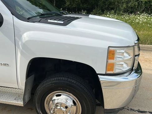 Used 2011 Chevrolet Silverado 3500 W/T RWD image 4