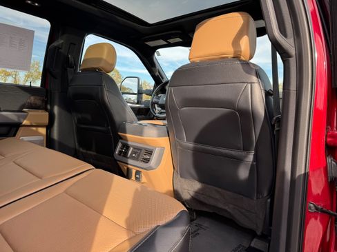 Used 2024 Ford F350 Lariat w/ Chrome Package image 15