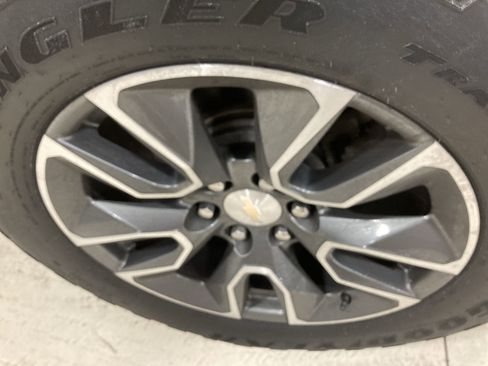 Used 2022 Chevrolet Silverado 1500 LT image 10