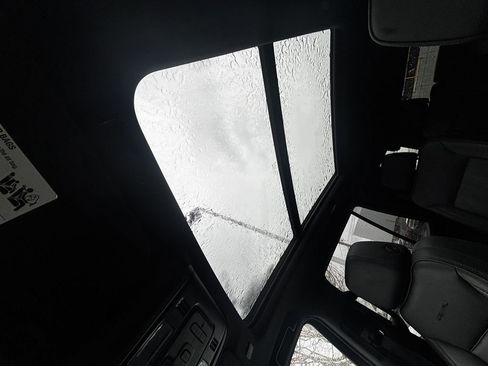 Used 2024 GMC Yukon Denali image 12