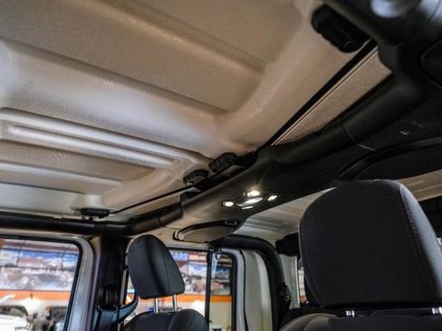 Used 2020 Jeep Gladiator Sport w/ Quick Order Package 24S image 29