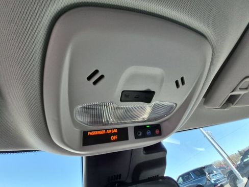 New 2026 Chevrolet Trax LS w/ LS Convenience Package FWD image 27