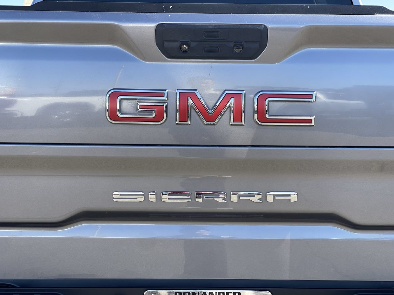 Used 2021 GMC Sierra 1500 AT4 w/ AT4 Preferred Package AWD/4WD image 31