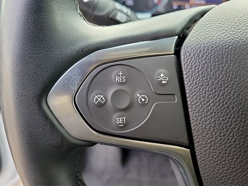 Used 2023 Chevrolet Traverse LT image 22