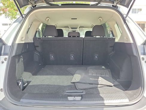 Used 2023 Nissan Rogue SV image 5