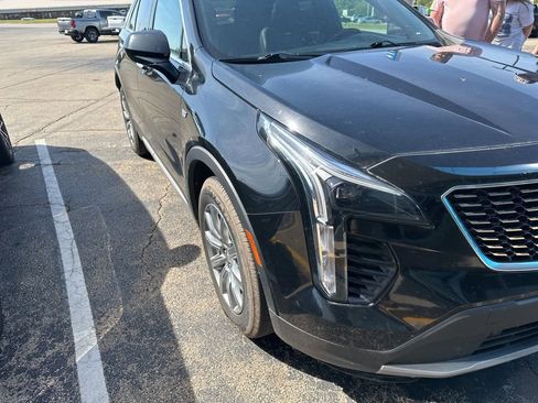 Used 2020 Cadillac XT4 Premium Luxury AWD/4WD image 4
