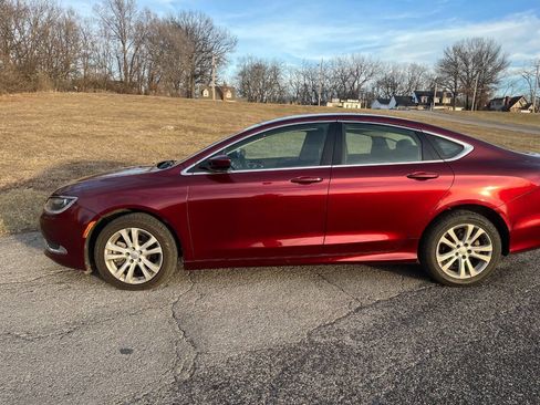 Used 2016 Chrysler 200 Limited w/ Convenience Group image 8
