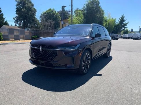 New 2025 Lincoln Nautilus Reserve image 11