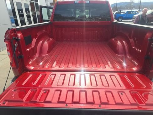 New 2026 RAM 1500 4x4 Crew Cab image 29