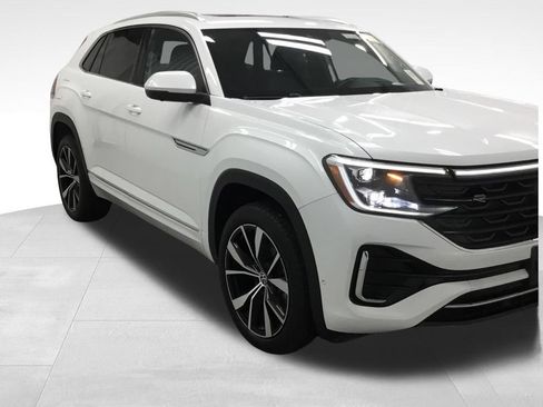 Used 2024 Volkswagen Atlas Cross Sport SEL Premium R-Line AWD/4WD image 3