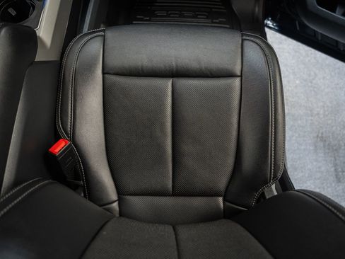 Used 2022 Ford F250 Lariat w/ Black Appearance Pkg image 42