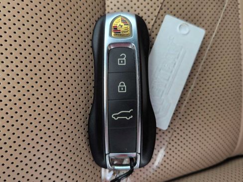 Used 2021 Porsche Cayenne E-Hybrid AWD/4WD image 37