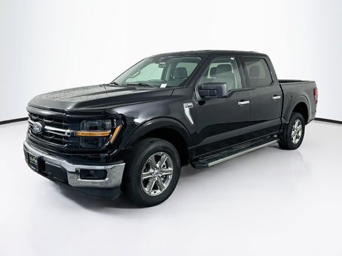 Used 2025 Ford F150 XLT w/ Equipment Group 301A Standard RWD image 3