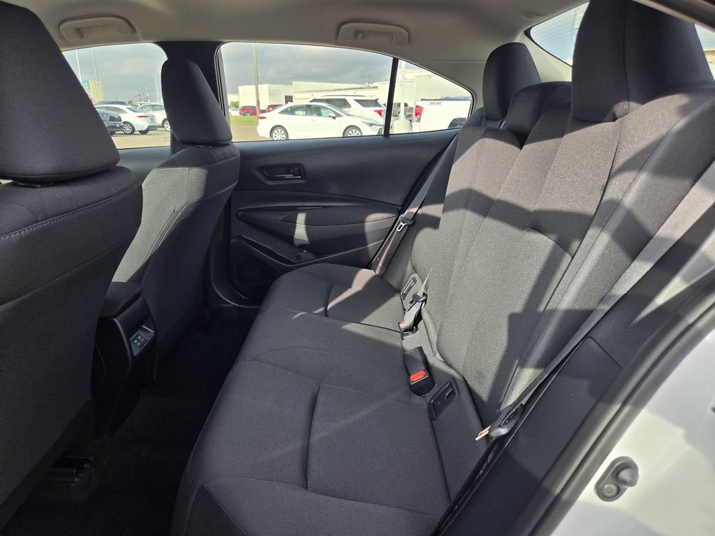 Used 2026 Toyota Corolla LE FWD image 27