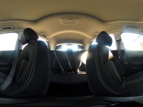 Used 2025 Hyundai Venue SEL image 43