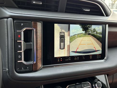 Used 2024 GMC Yukon Denali Ultimate AWD/4WD image 24
