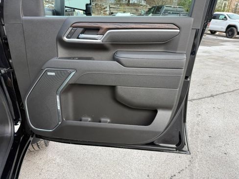 New 2026 GMC Sierra 2500 SLT w/ SLT Convenience Package image 23