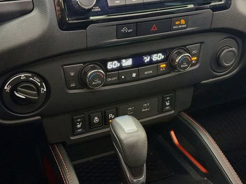 Used 2023 Nissan Frontier PRO-4X w/ Pro-4X Premium Package AWD/4WD image 18