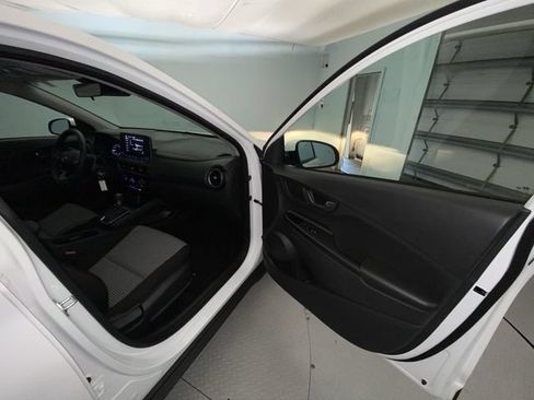 Used 2023 Hyundai Kona SE w/ Cargo Package AWD/4WD image 23