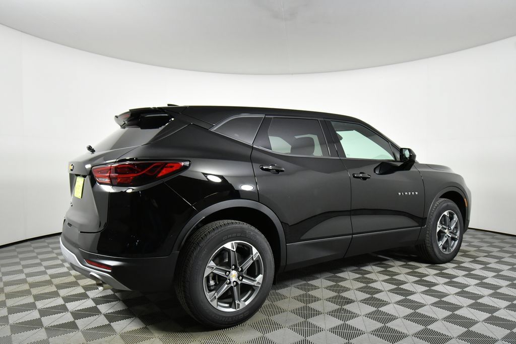 New 2026 Chevrolet Blazer LT w/ LPO, Floor Liner Package AWD/4WD image 10